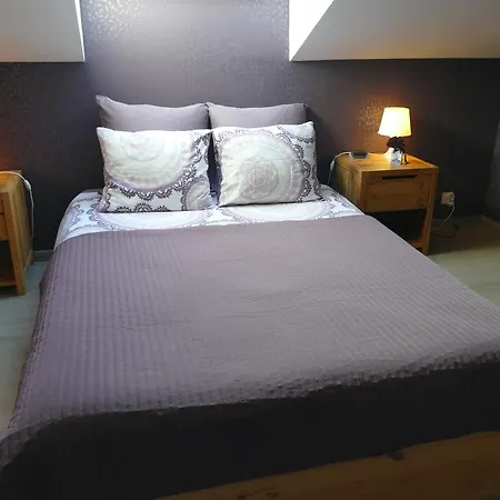 Aux Cosmos ベッド・アンド・ブレックファスト 3*